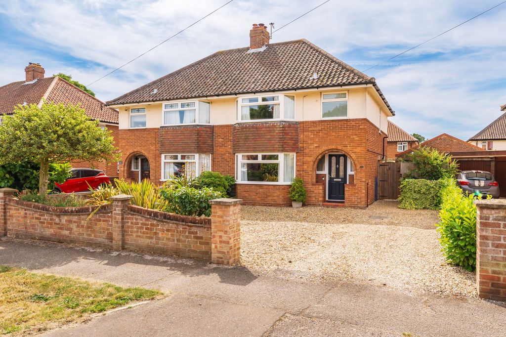 Property photo 1 of 26