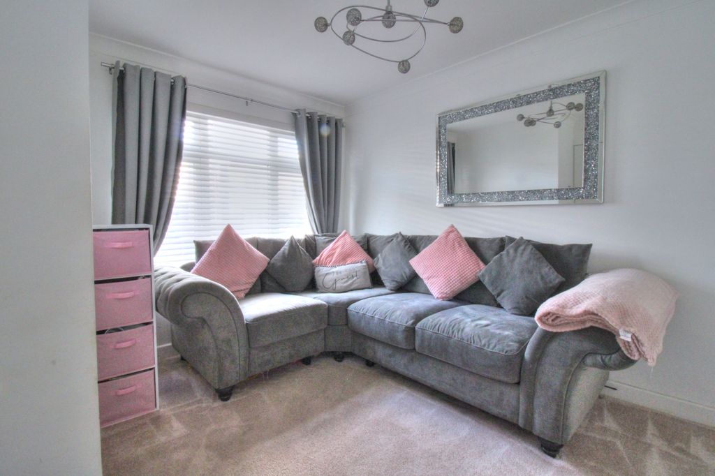 Property photo 3 of 14 Img_9826_7_8