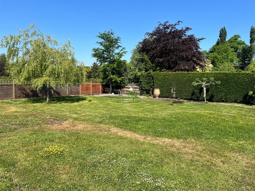 Property photo 3 of 24 13.Jpg