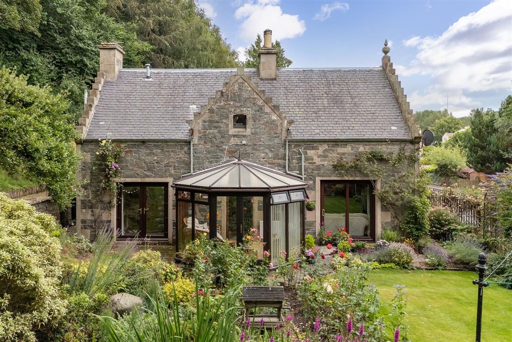 Property photo 2 of 33 The_Coach_House-03.Jpg