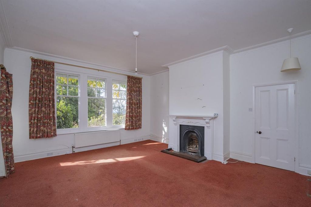 Property photo 3 of 24 Photo 4