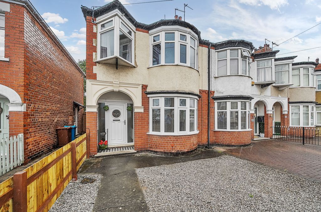 Property photo 1 of 21 1325658-1-68764Be...