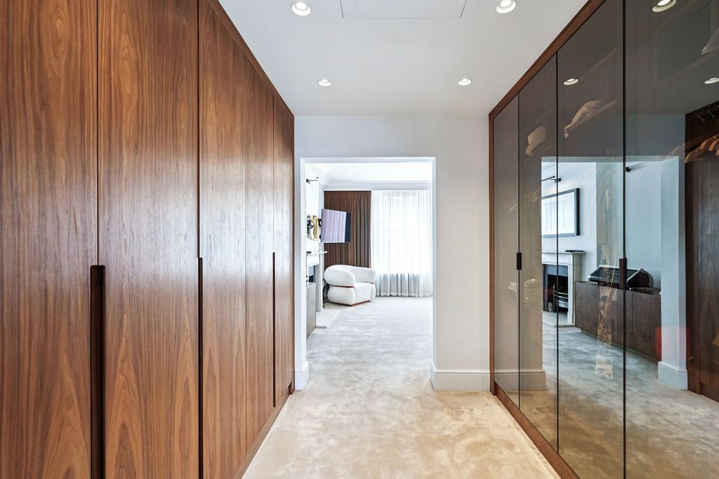 Additional image 12 of 7 bed terraced house to rentWilton Crescent, London SW1X