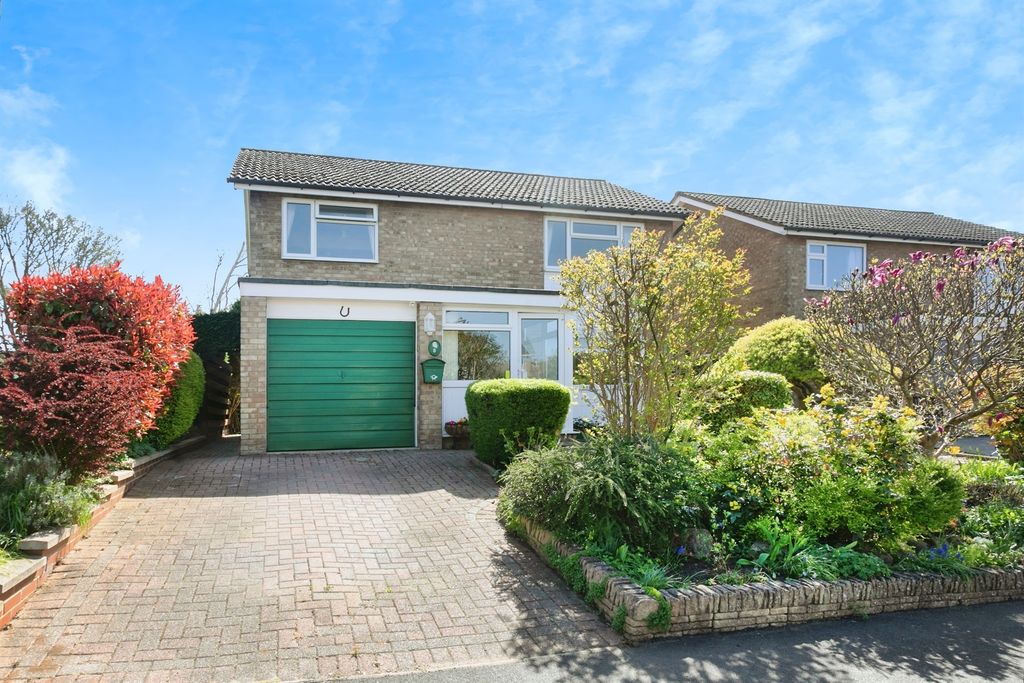 Property photo 1 of 17