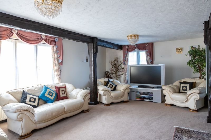 Property photo 2 of 11 Photo 2