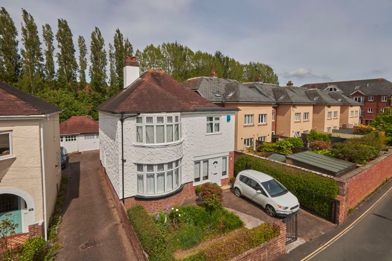 Property photo 1 of 18 Front