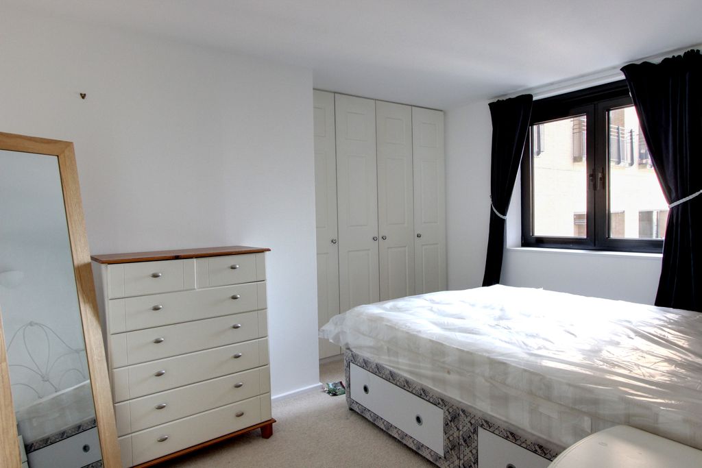 Property photo 3 of 8