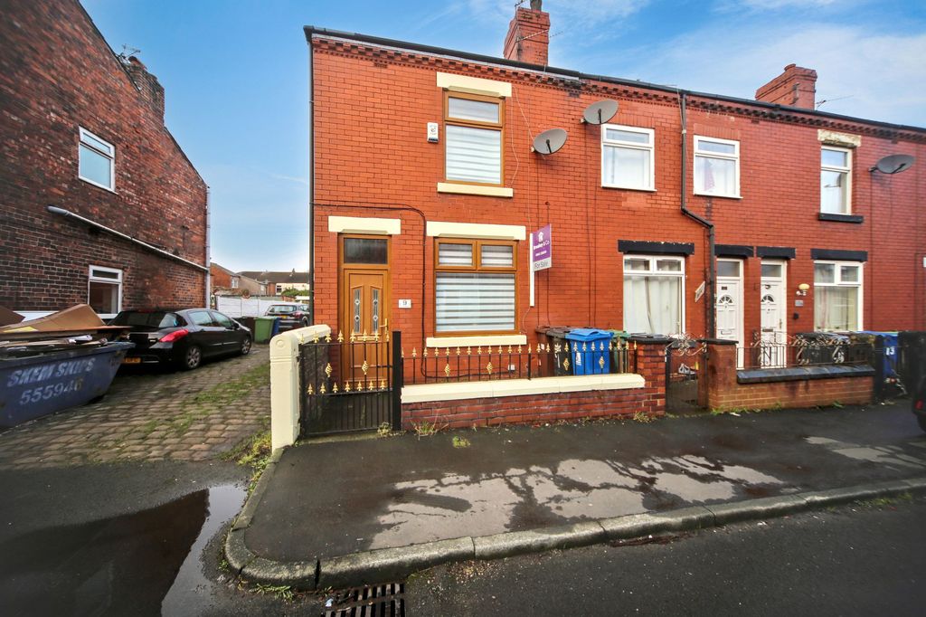 Property photo 1 of 22