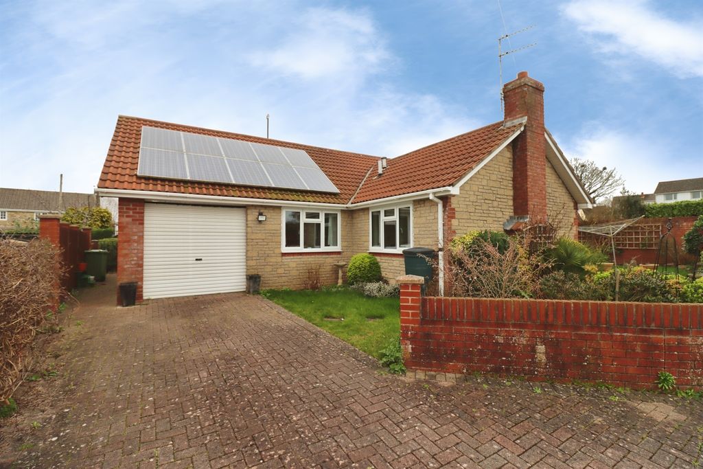 Property photo 1 of 16