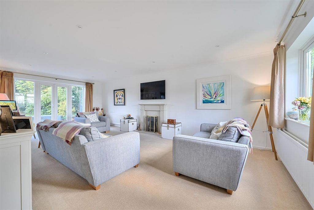 Property photo 2 of 23 1442197-12-69Dfbbcc34B0A.Jpg