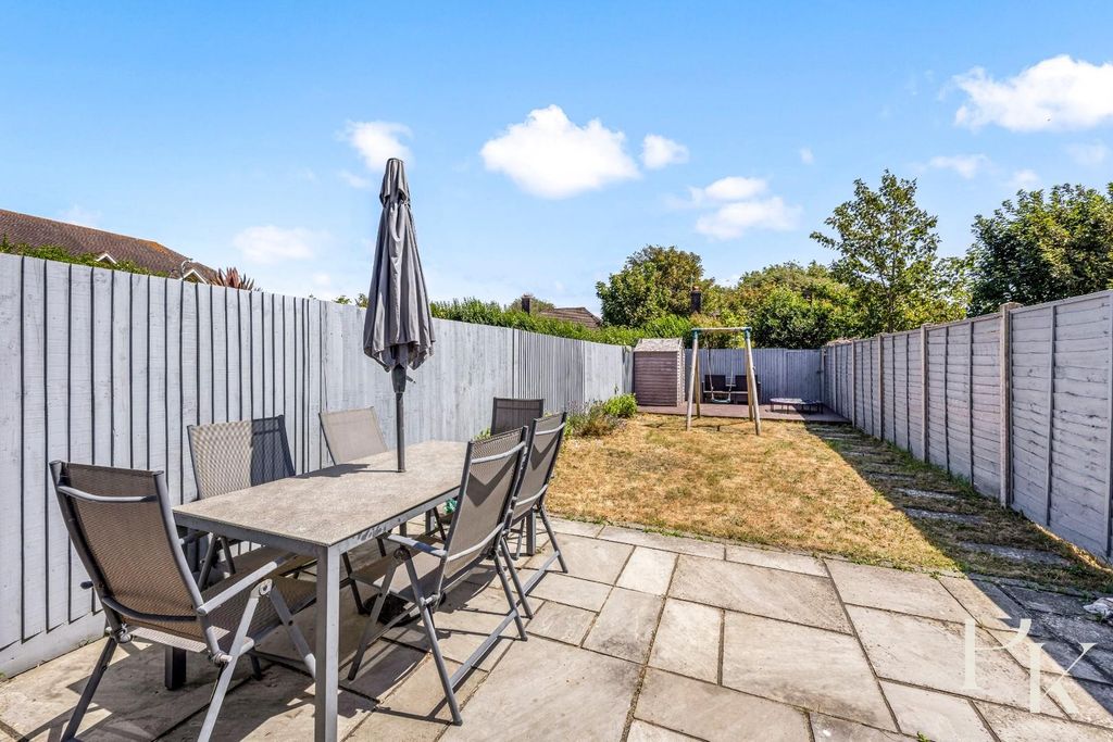 Property photo 2 of 19