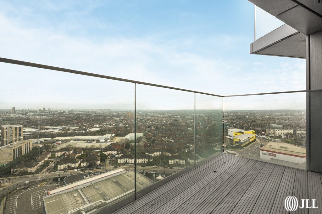 Property photo 1 of 14 Icon Tower