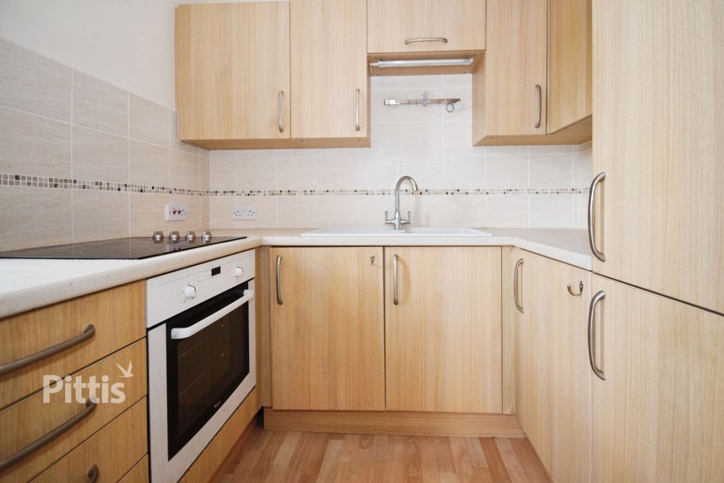 Property photo 2 of 6