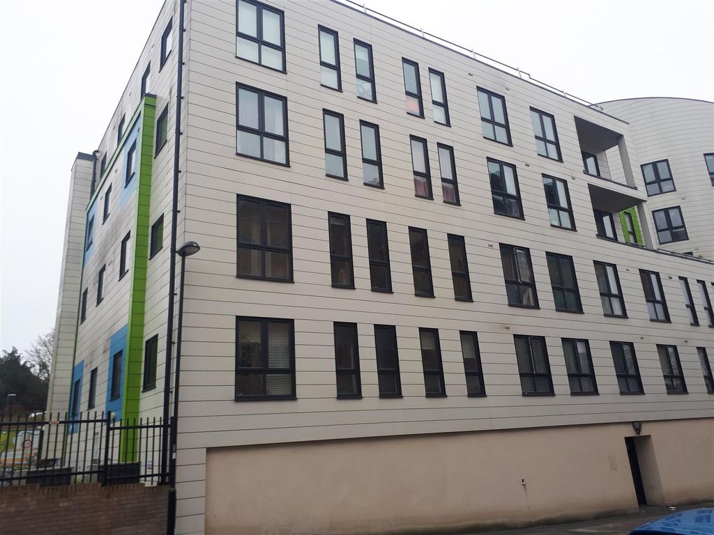 Property photo 1 of 2 Flat 13 Orchard House, External, Front (1).Jpg