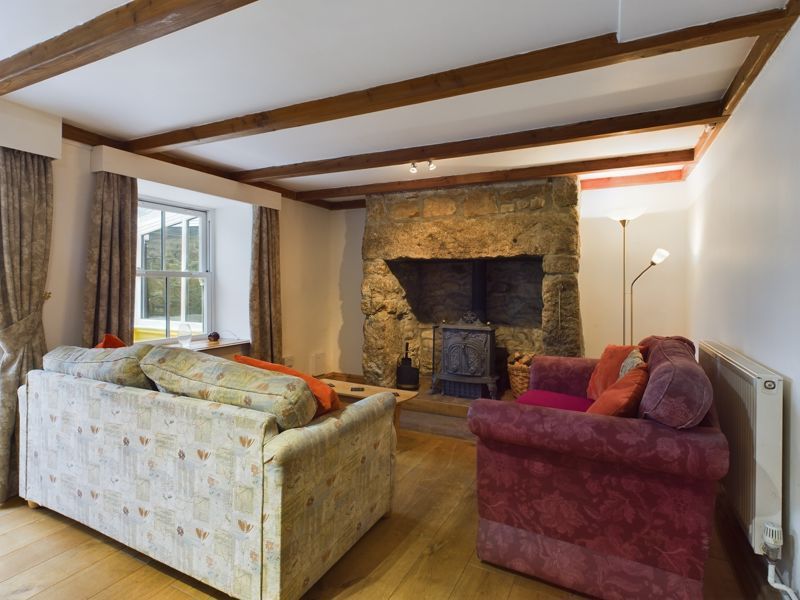 Property photo 2 of 12 Lounge