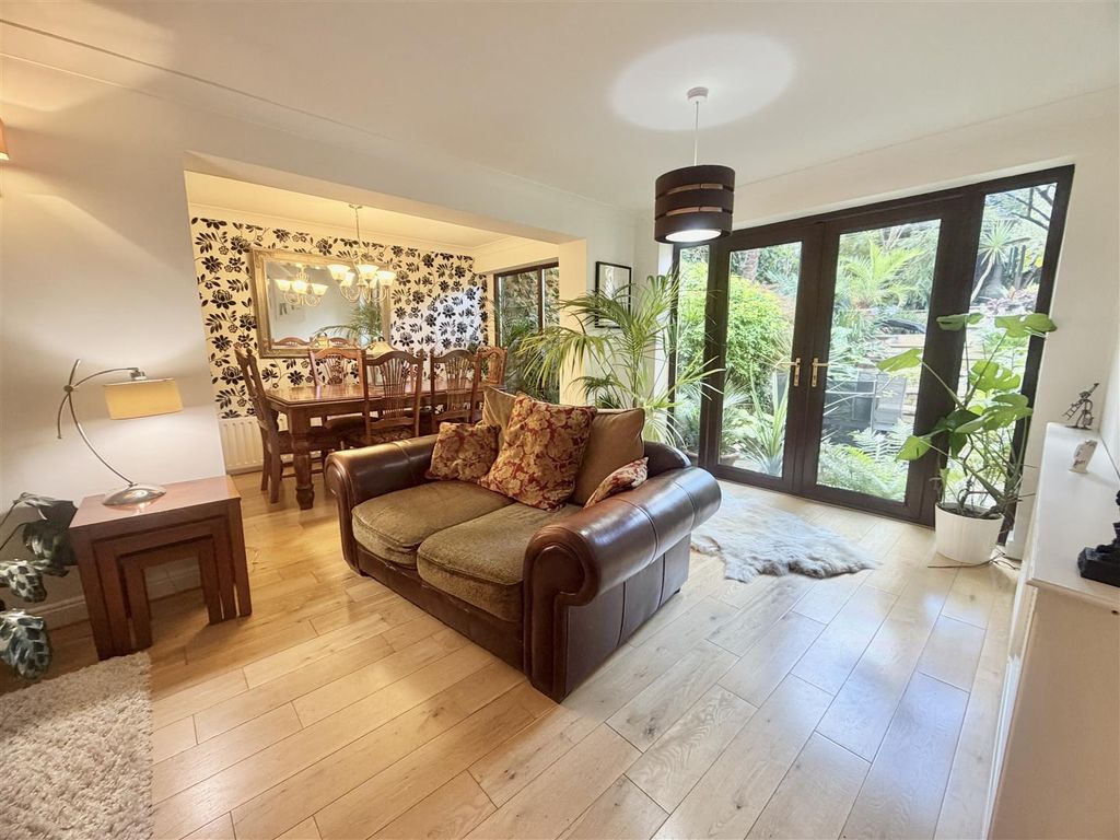 Property photo 3 of 48