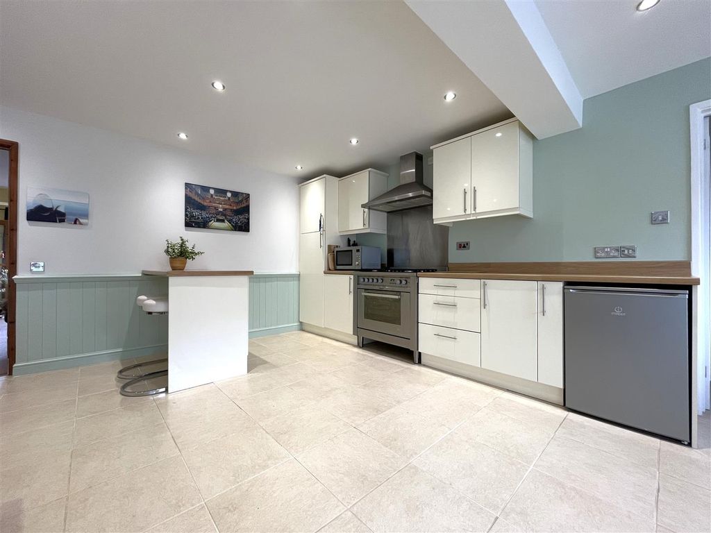 Property photo 3 of 20 Img_5233.Jpg