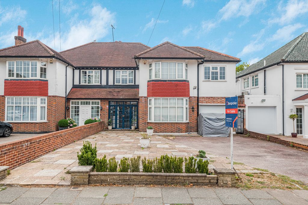Property photo 1 of 29