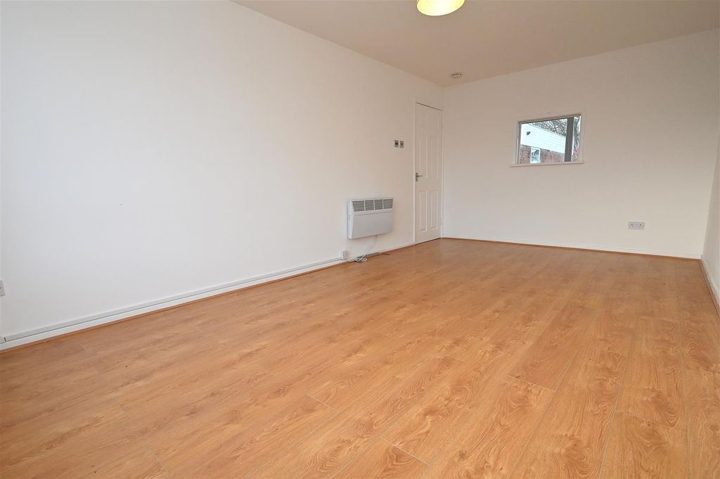 Property photo 3 of 10 Living Room1.Jpg