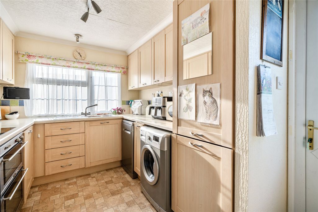 Property photo 2 of 10 Picture No. 24