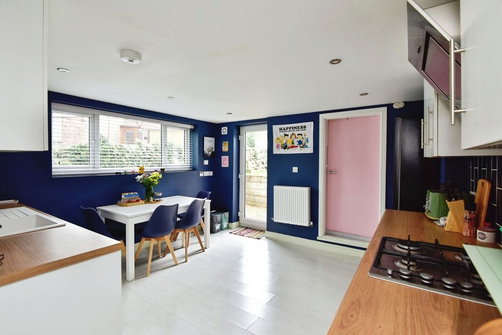 Property photo 2 of 15 Pbox-Img.Jpg
