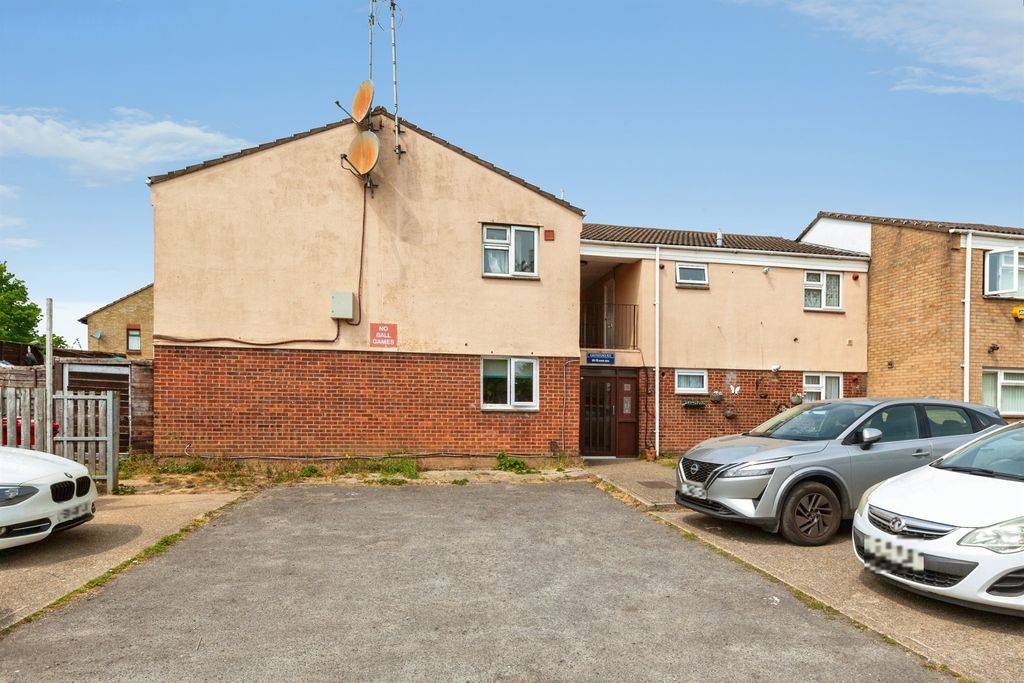 Property photo 1 of 12