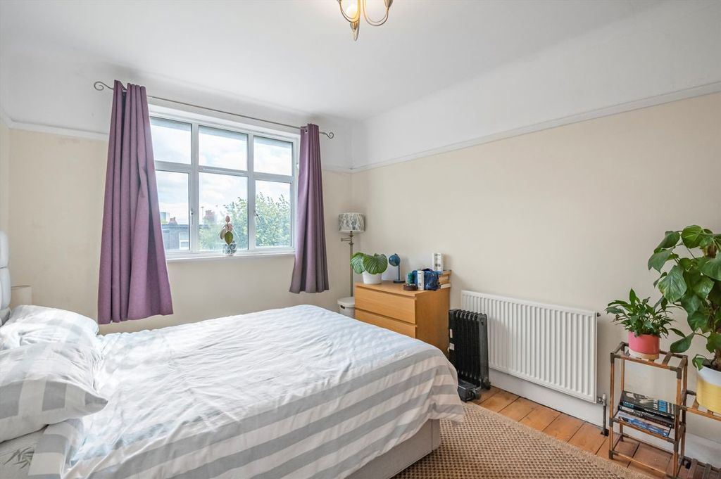 Property photo 3 of 4