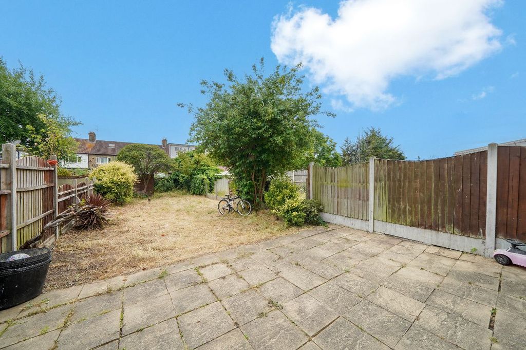 Property photo 2 of 21