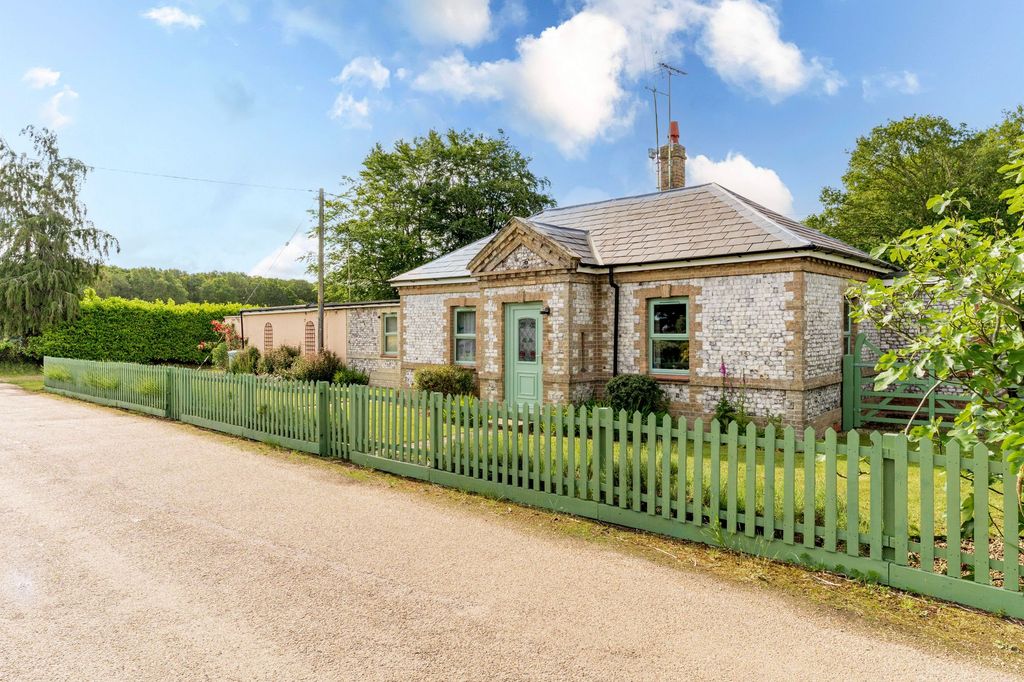 Property photo 1 of 27