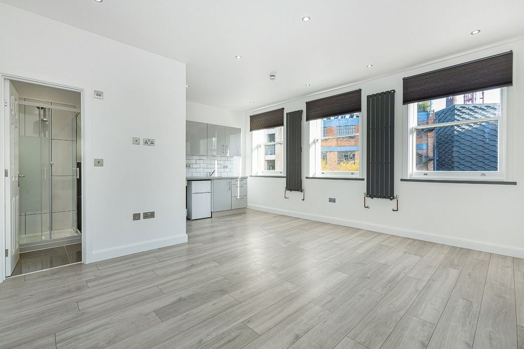 Property photo 1 of 5 Picture No. 05