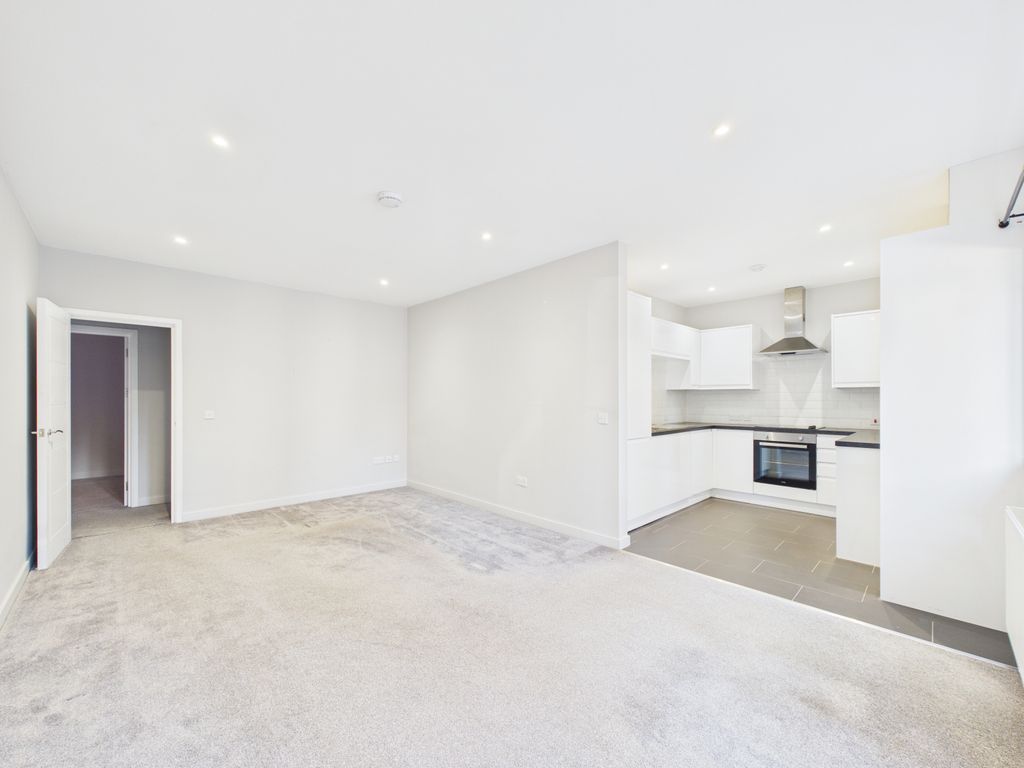 Property photo 3 of 10 Gallery