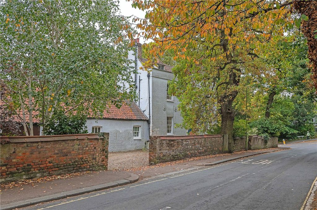 Property photo 3 of 53 Exterior