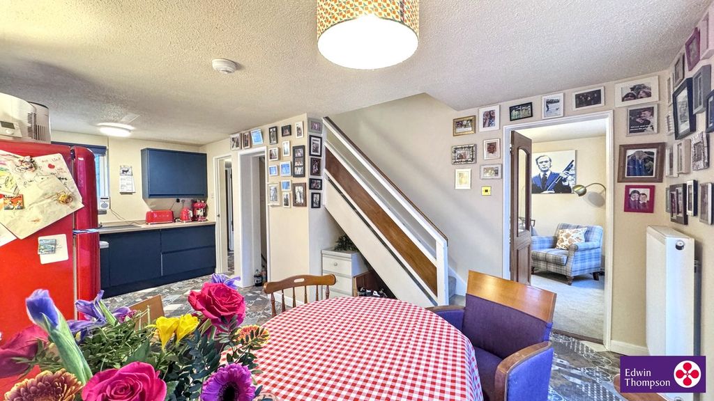 Property photo 2 of 19