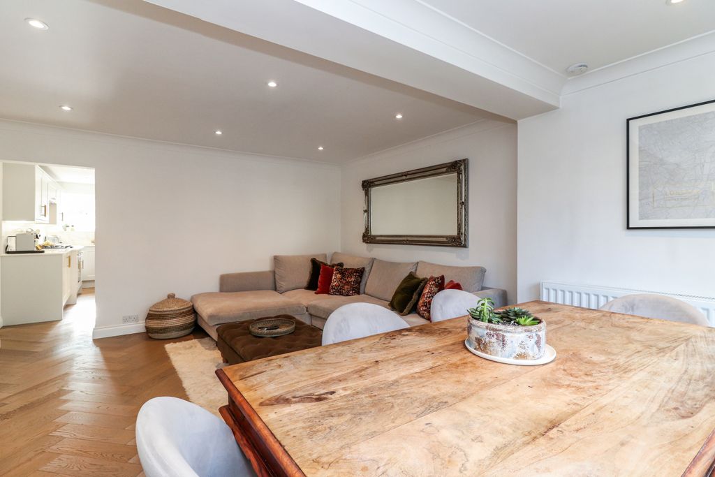 Property photo 3 of 15 Sitting/Dining Room