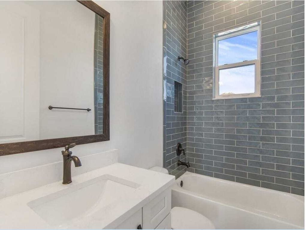Property photo 3 of 7 <Alttext/>