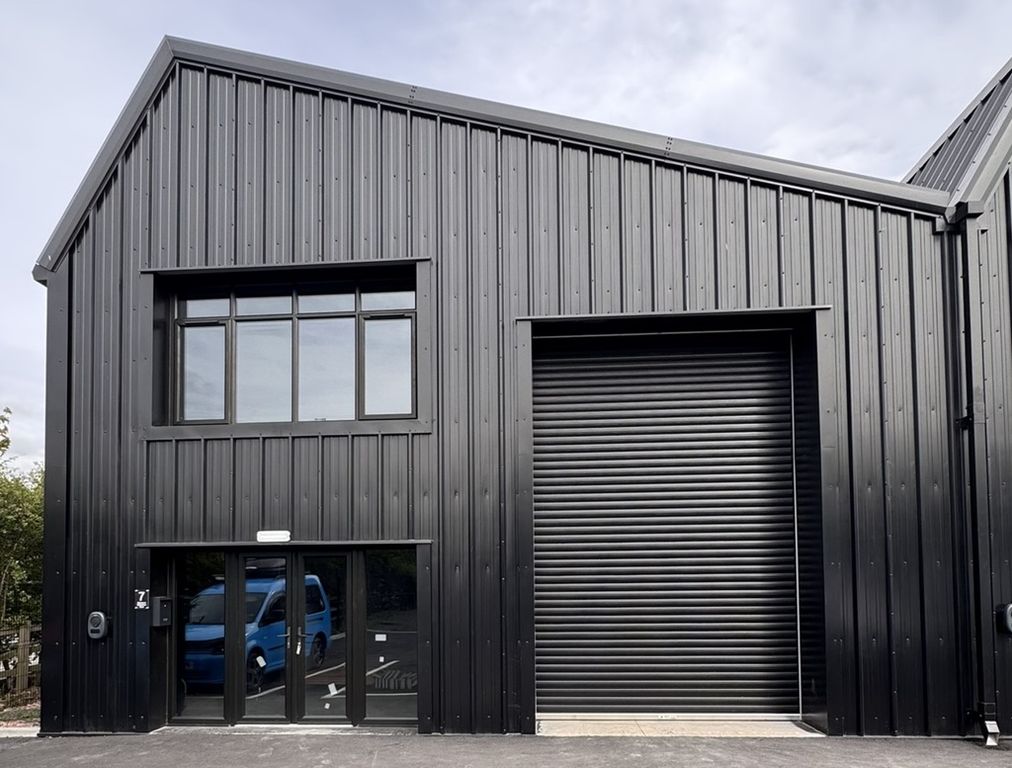 Property photo 1 of 7 Photo 11