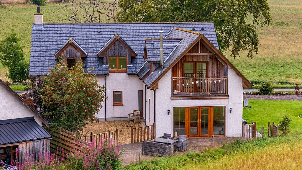 Property photo 1 of 50