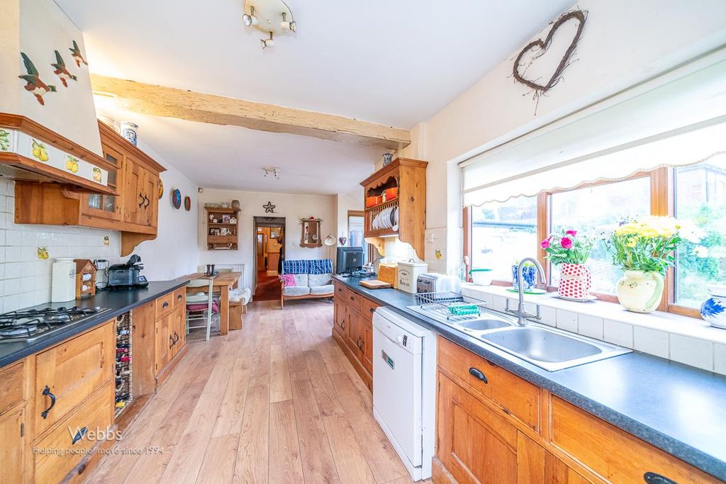 Property photo 3 of 30 Â© Webbs Estate Agents Â© (10 Of 54).Jpg