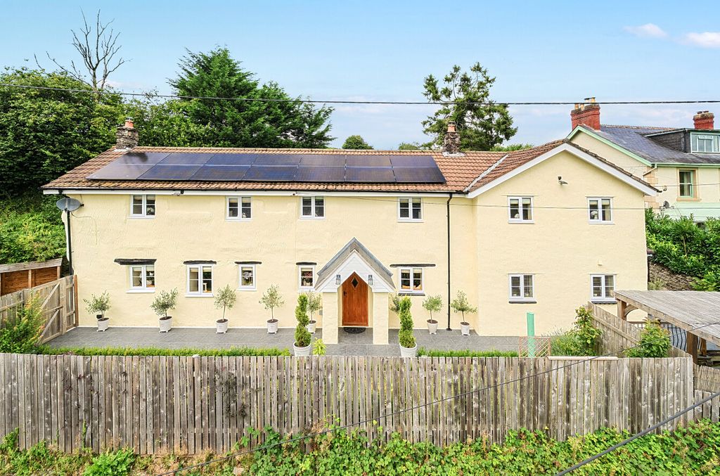 Property photo 1 of 14 1331742-2-688B877...