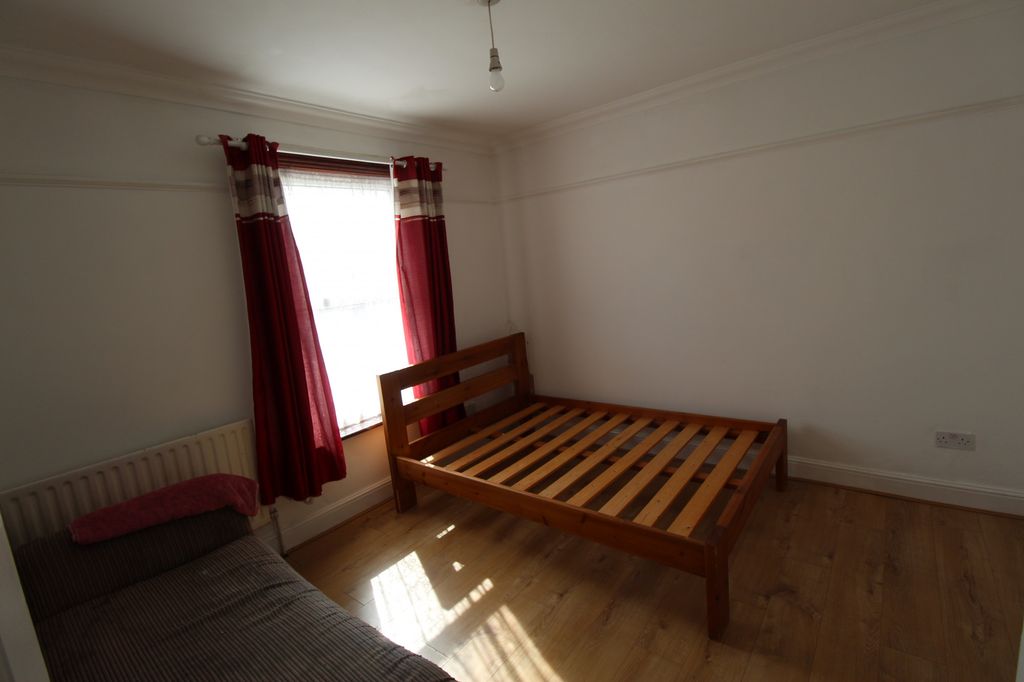 Property photo 2 of 4