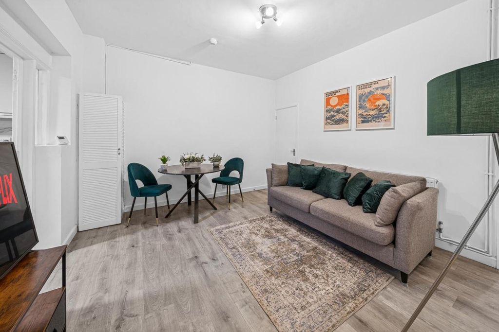 Property photo 1 of 16 745002391.Jpg