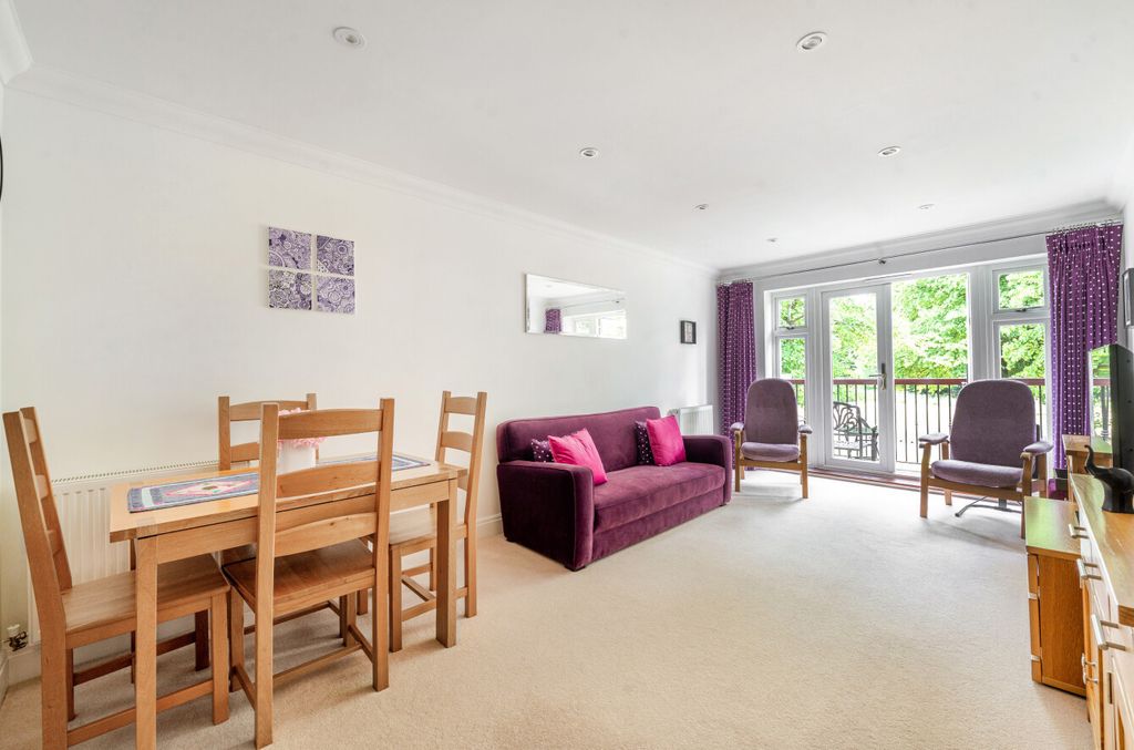 Property photo 3 of 21 1313043-26-7685Bc...