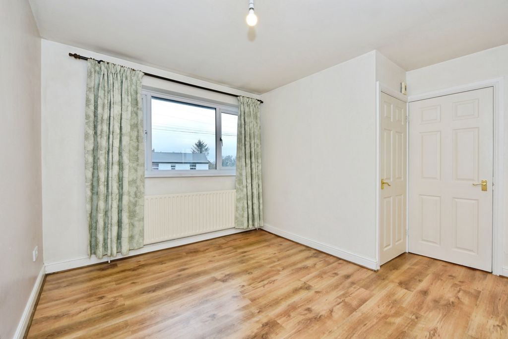 Property photo 3 of 11 Pbox-Img.Jpg