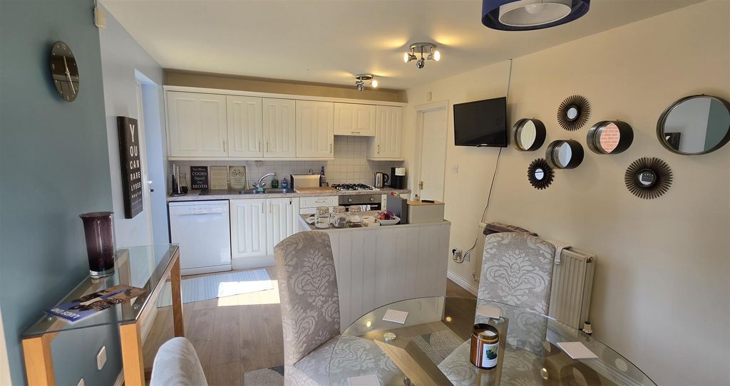 Property photo 2 of 19 Kitchen Diner