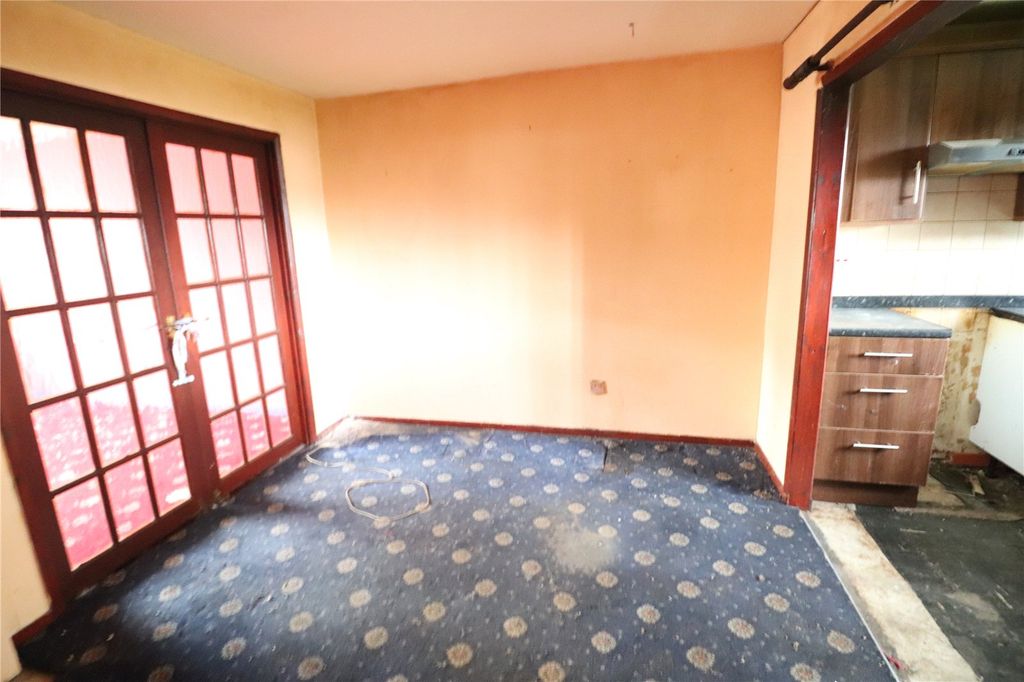 Property photo 3 of 15 Picture No. 02