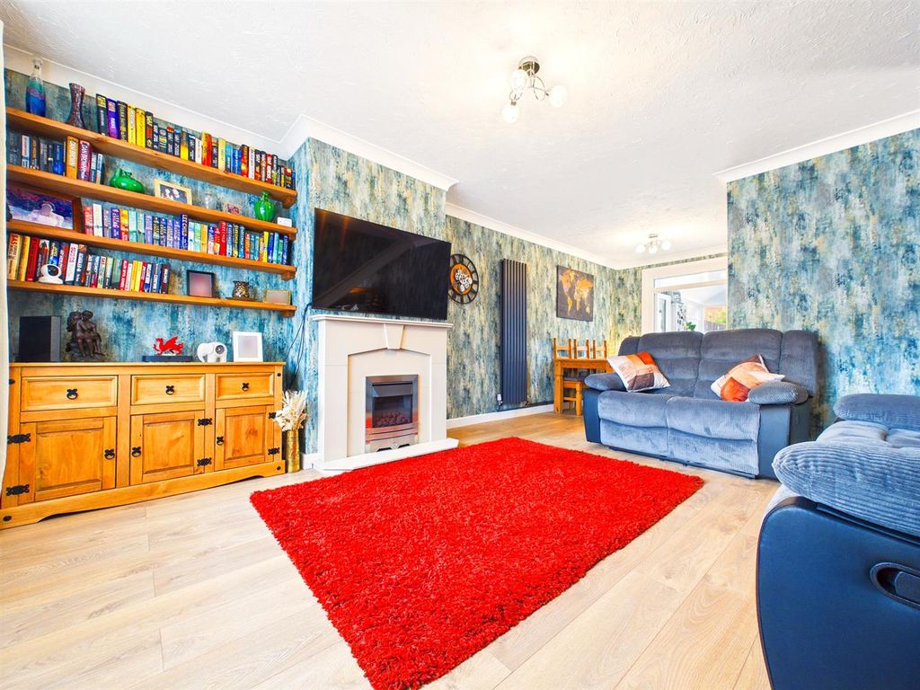 Property photo 3 of 36 Cam01766G0-Pr0696-Still018.Jpg