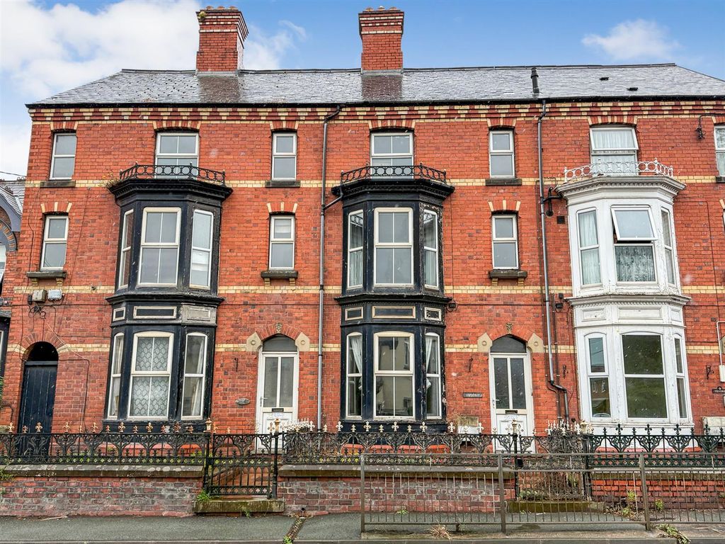 Property photo 1 of 15 Lyndhurst Front.Jpg