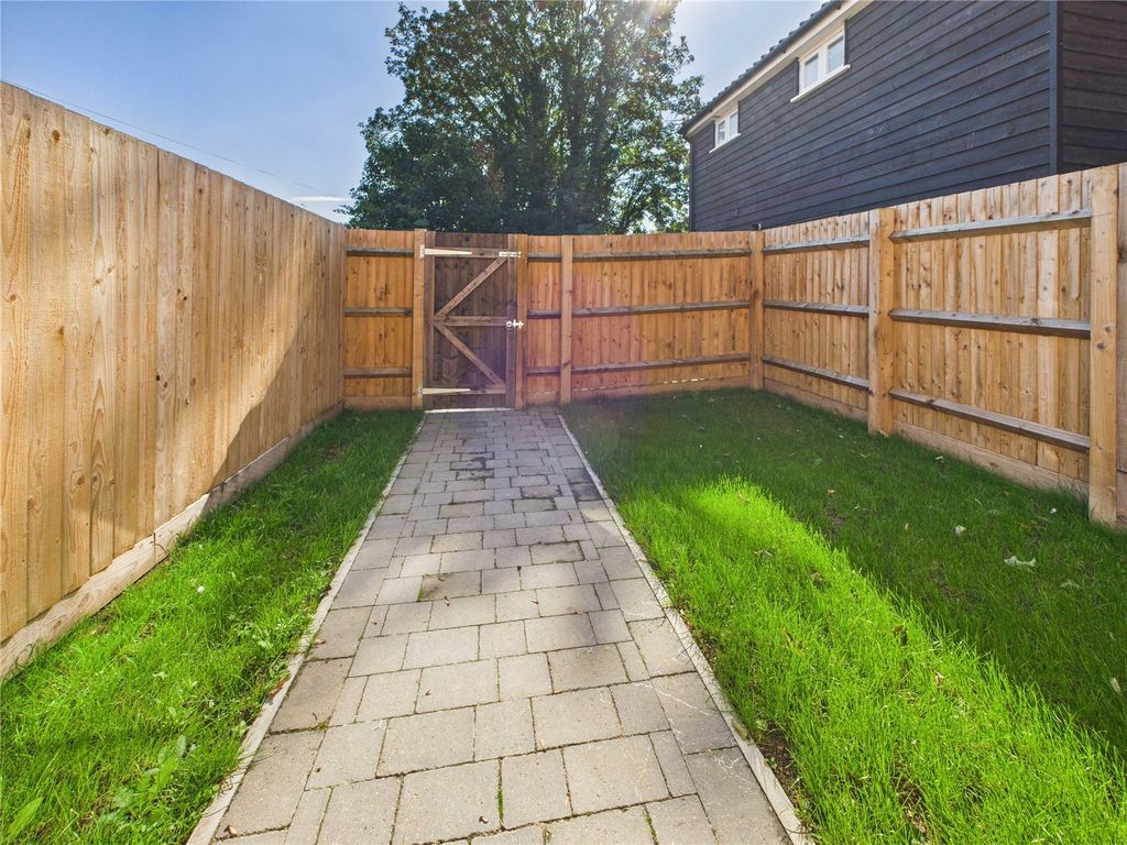 Property photo 3 of 12 Picture 3