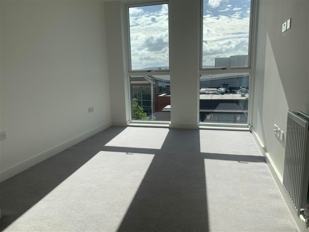 Property photo 3 of 10 Bedroom 1