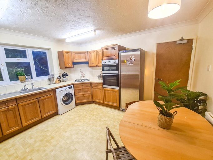 Property photo 3 of 14 Image